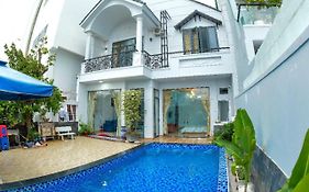 Villa hoàng hoa thám bãi sau